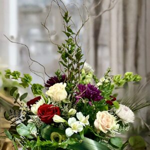 Elegant Mixed Floral Arrangement