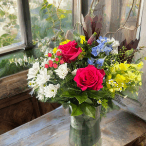 Vibrant Roses & Daisy Bouquet