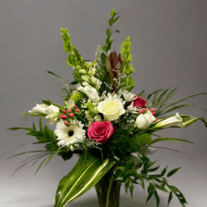 Elegant Rose and Lily Bouquet